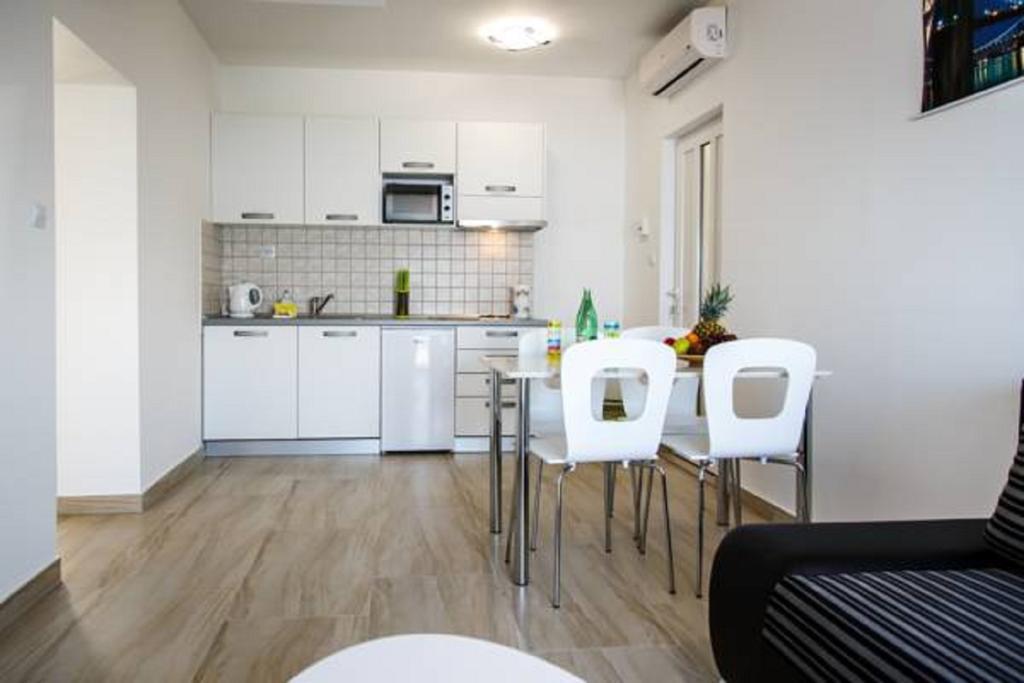 Nemira Sunny Apartments Omiš Стая снимка